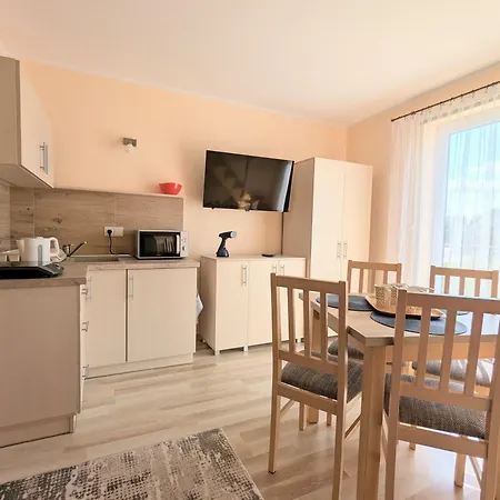 Laura Władysławowo